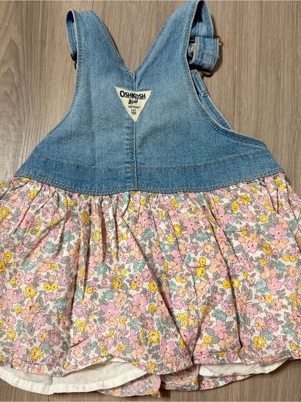 OshKosh B'gosh ( Size 18 months)